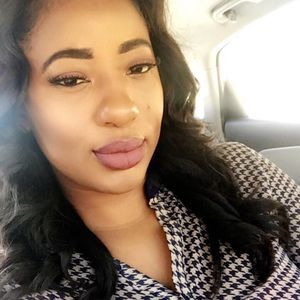 Meet your Posher, Simone